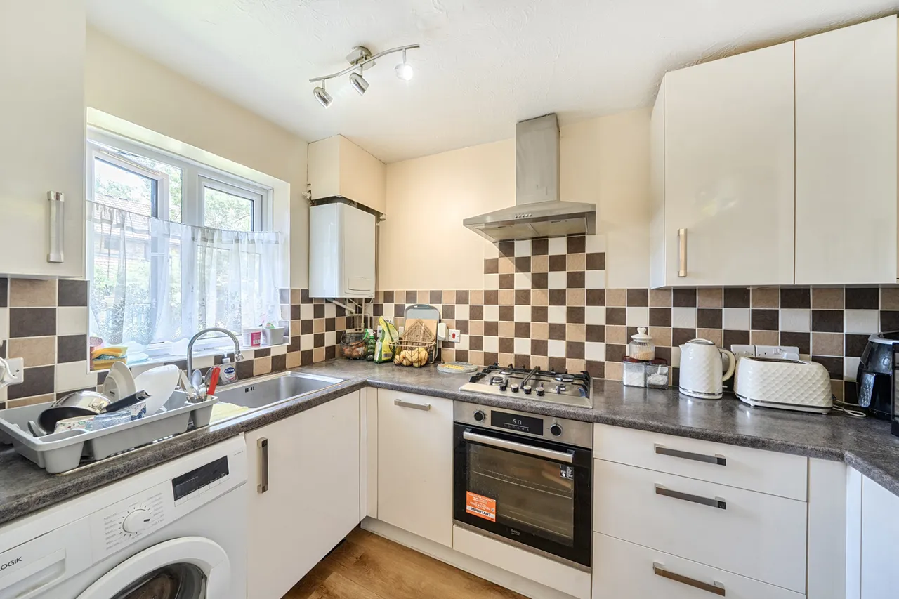 Jasmin Close, Northwood, HA6, photo 11