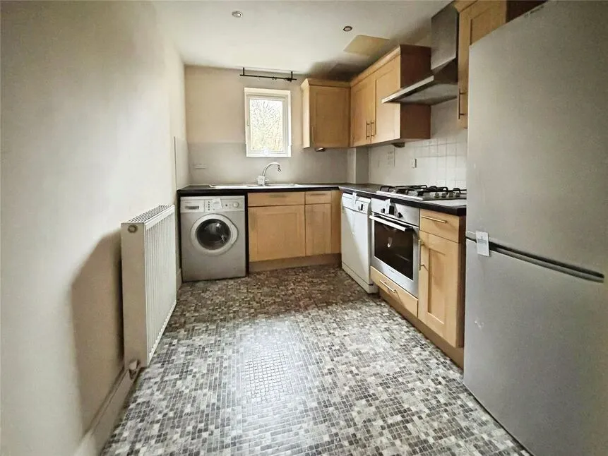 Black Eagle Drive, Northfleet, Kent, DA11, photo 4