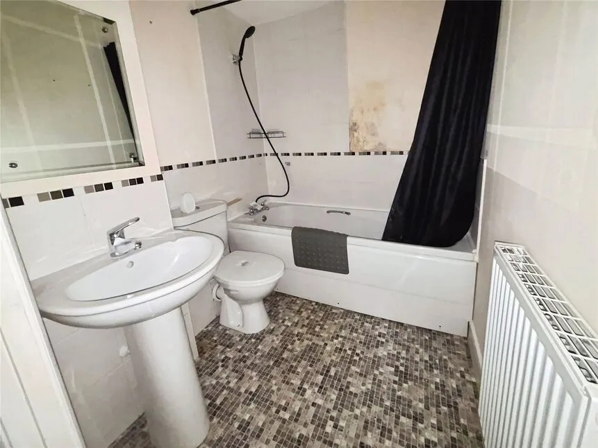 Black Eagle Drive, Northfleet, Kent, DA11, photo 5