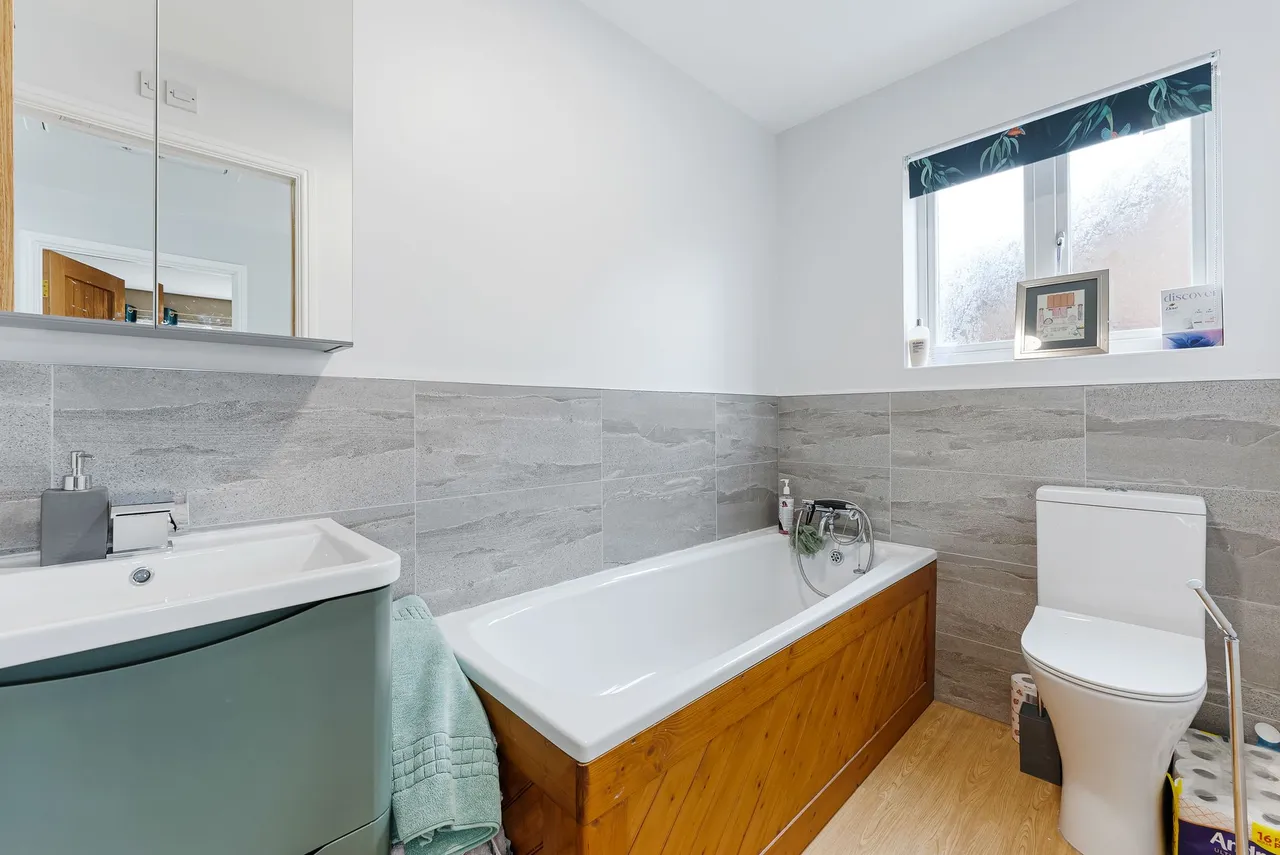 Greenwich Avenue, Widnes, WA8, photo 18