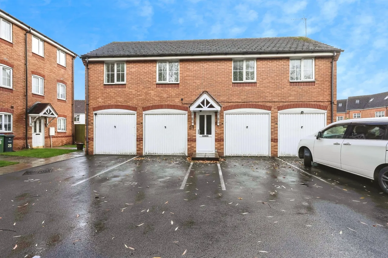 2 bed property for sale, Ashwood Close, Oldbury, B69