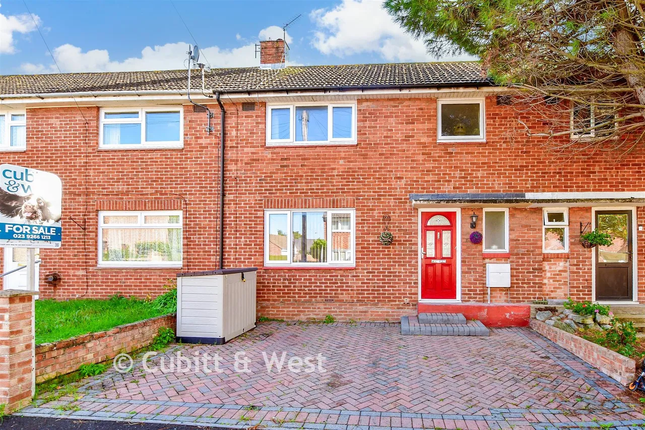 3 bed house for sale, Copsey Grove, Portsmouth, PO6