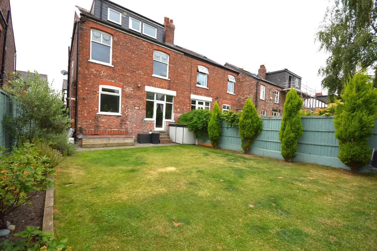 Brackley Road, Stockport, photo 4