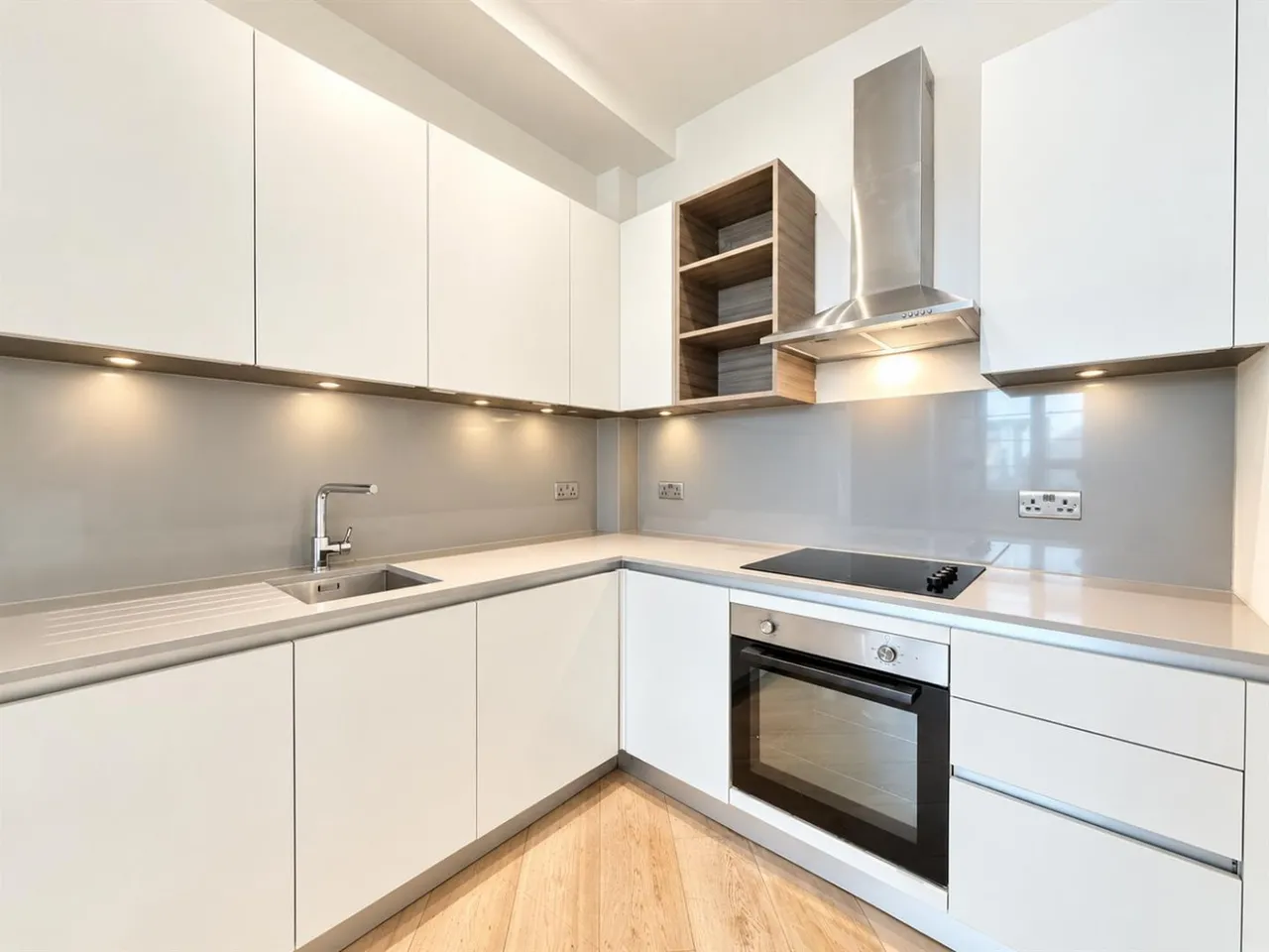 1 bed flat to rent, Market Place, Brentford, TW8