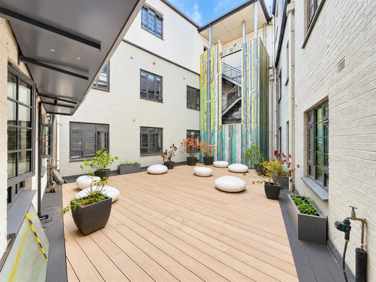 Market Place, Brentford, TW8, photo 6