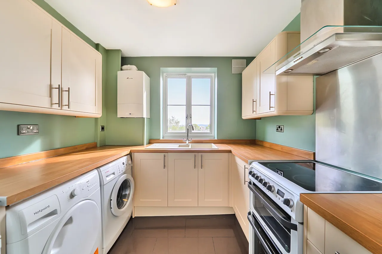 3 bed flat for sale, Chulsa Road, SE26