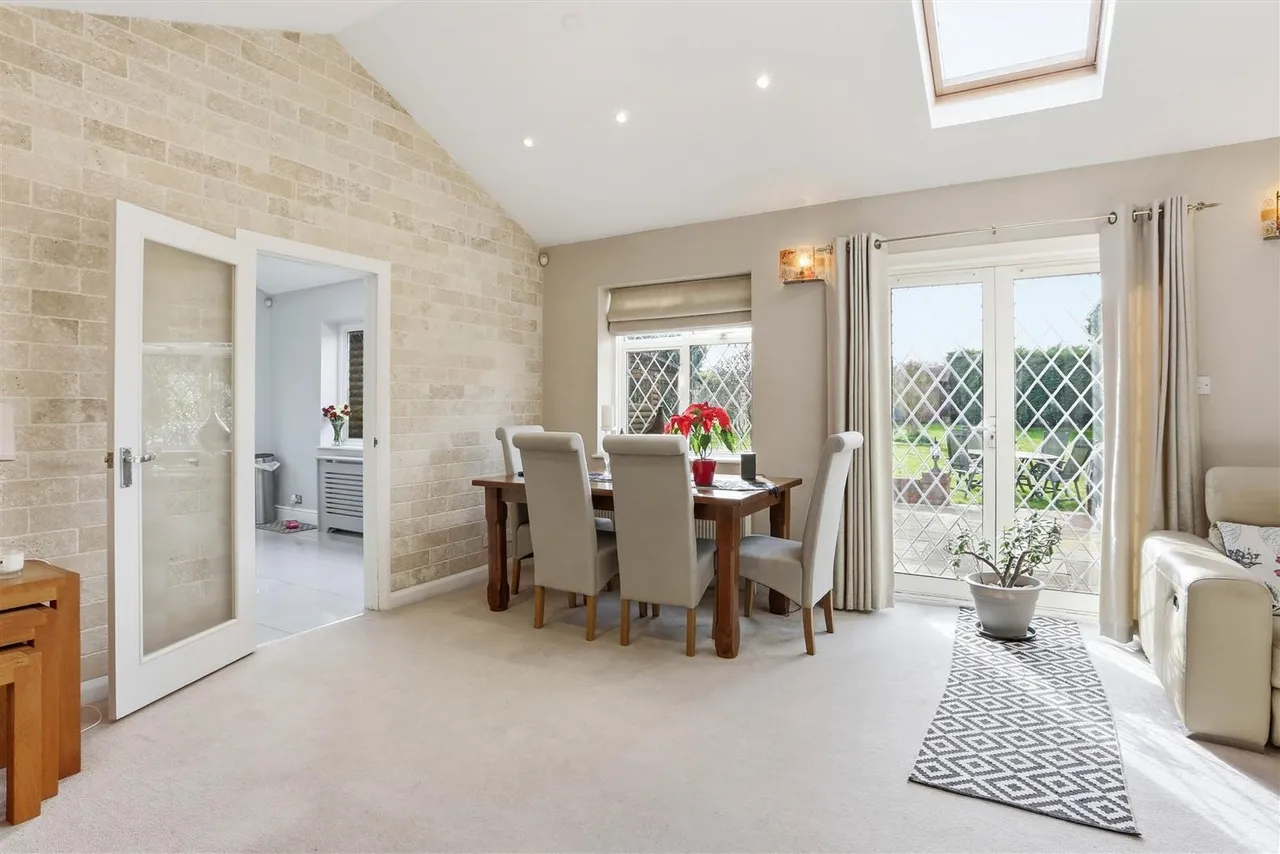 Northey Avenue, South Cheam, Surrey, SM2 7HR, photo 11