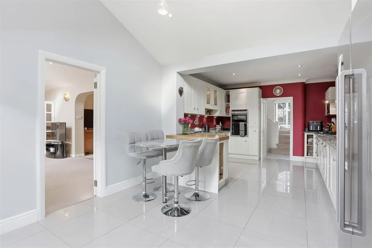 Northey Avenue, South Cheam, Surrey, SM2 7HR, photo 8