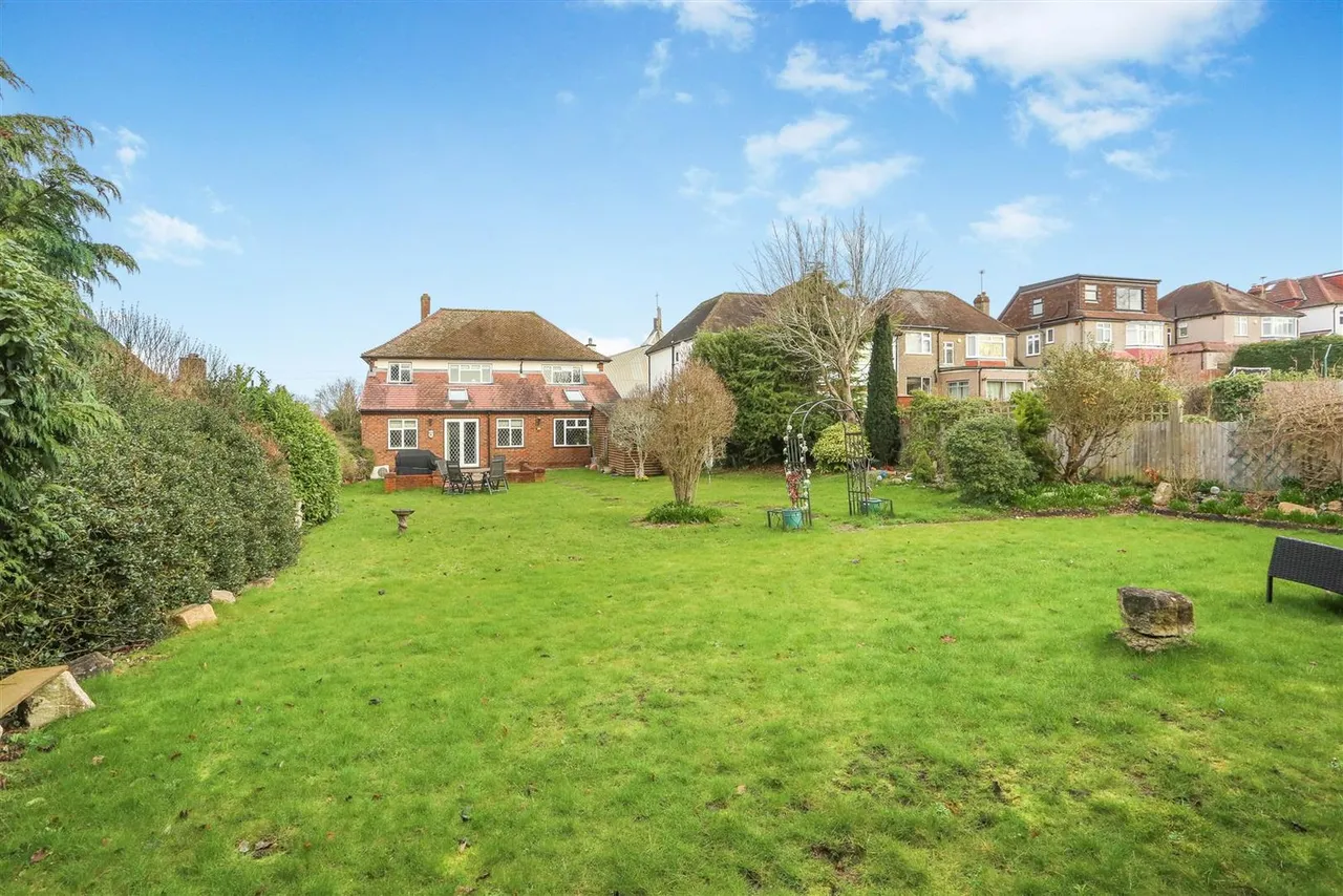 4 bed house for sale — Northey Avenue, South Cheam, Surrey, SM2 7HR