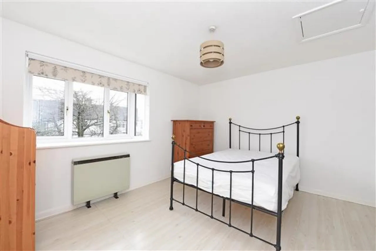 Rotherwood Close, Wimbledon, photo 5