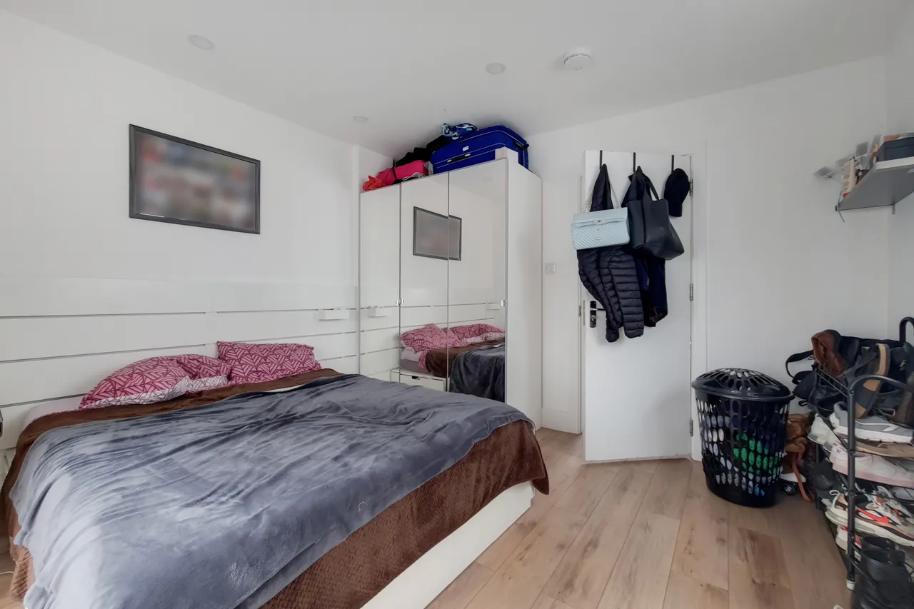 Flat 7, 138-142 Camberwell Road, London, photo 6
