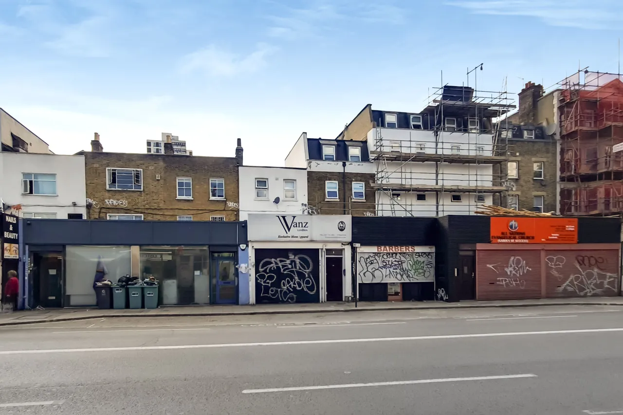 Flat 7, 138-142 Camberwell Road, London, photo 2