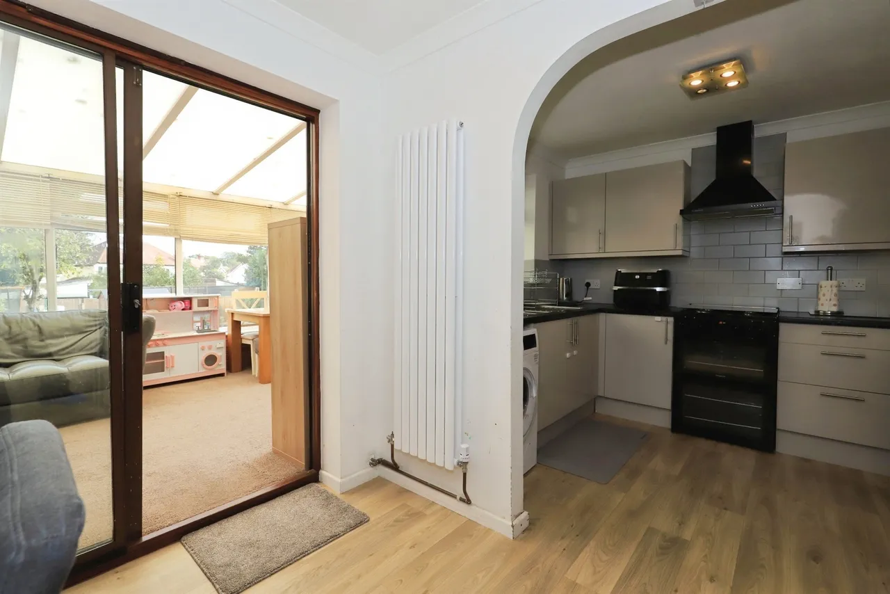 Codsall Road, Tettenhall, WV6, photo 18