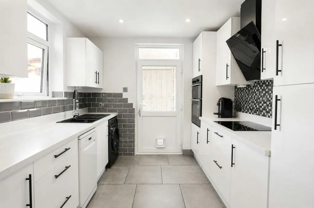 Edward Road, Christchurch, BH23, photo 4