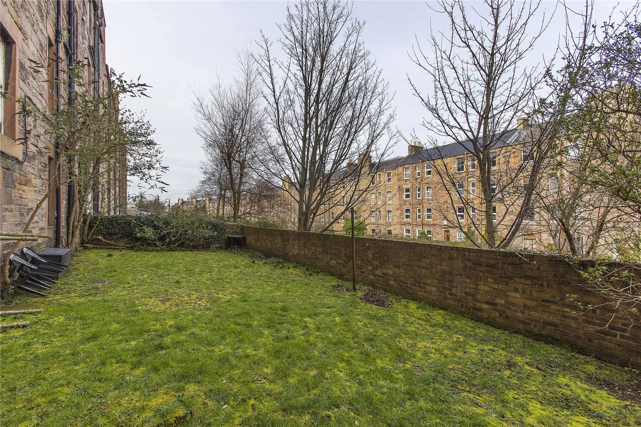 Temple Park Crescent, Edinburgh, EH11, photo 12
