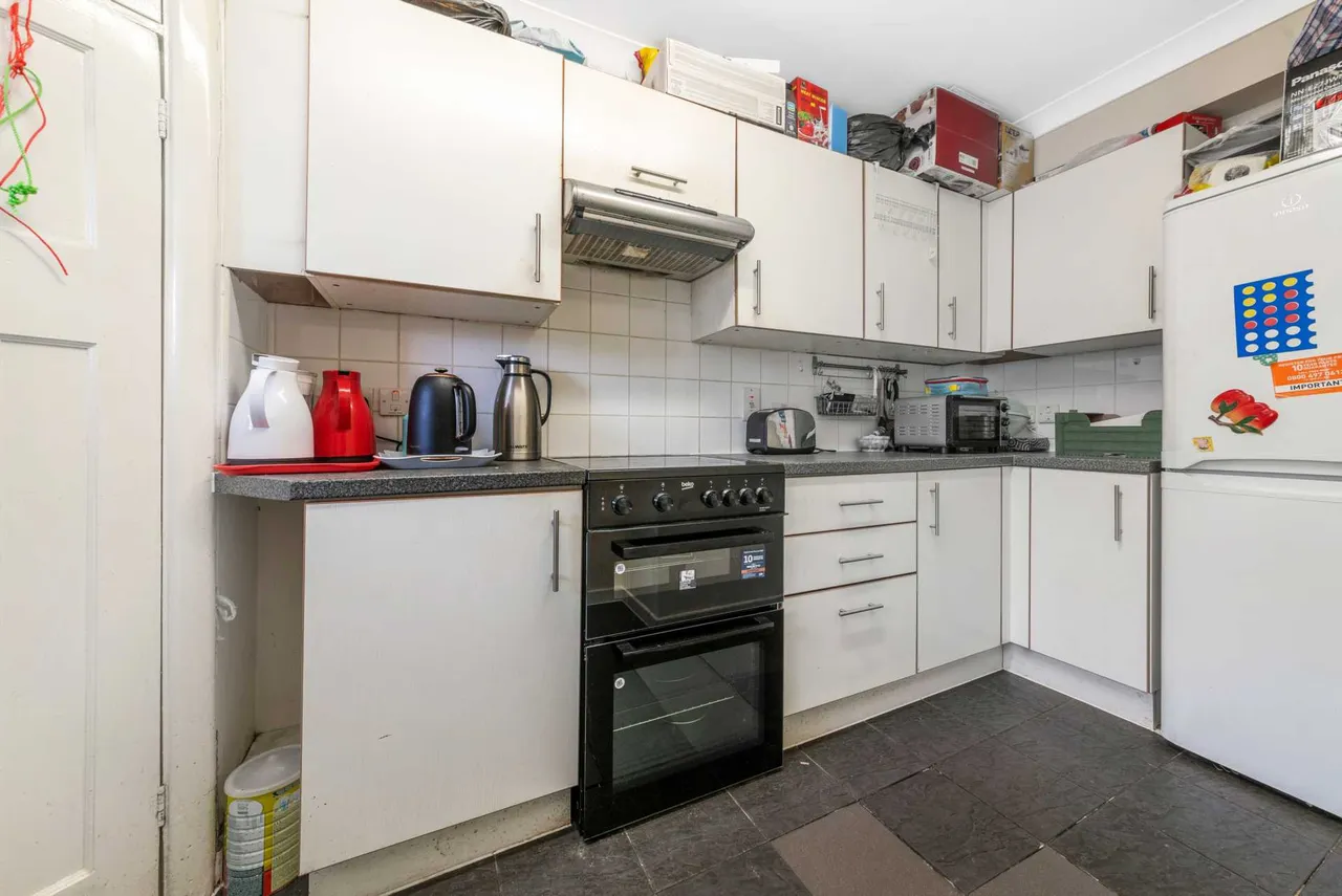 London Road, Thornton Heath, CR7 6JL, photo 2
