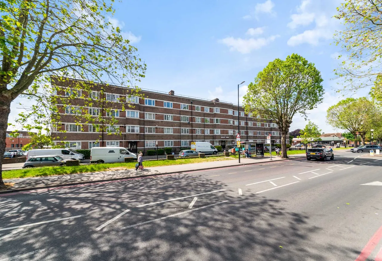 1 bed flat for sale — London Road, Thornton Heath, CR7 6JL