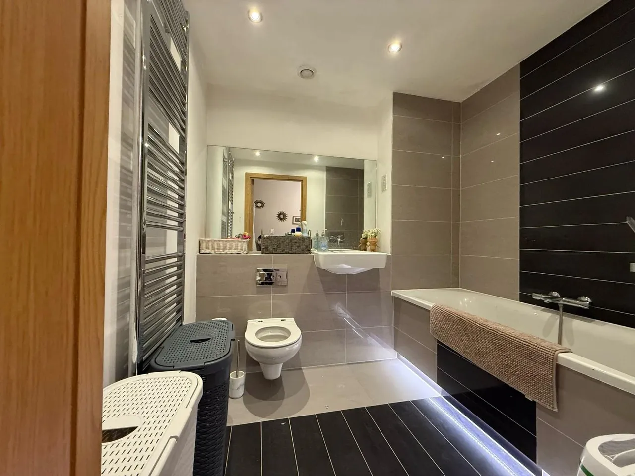 Pisces Court, Zodiac Close, Edgware, photo 7