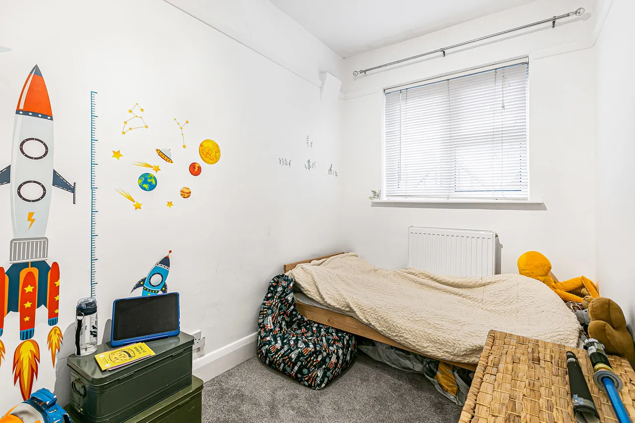 Lisbon Avenue, Twickenham, TW2, photo 15