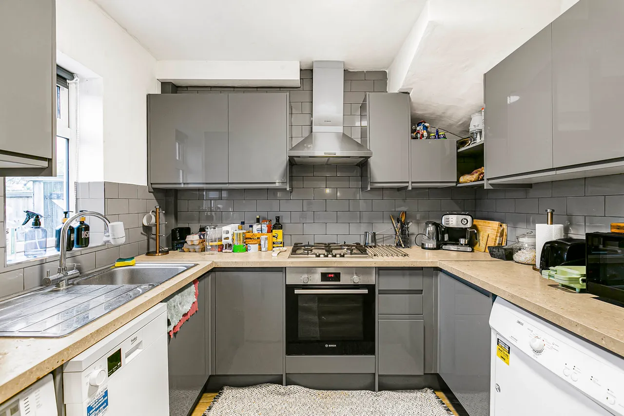 Lisbon Avenue, Twickenham, TW2, photo 3