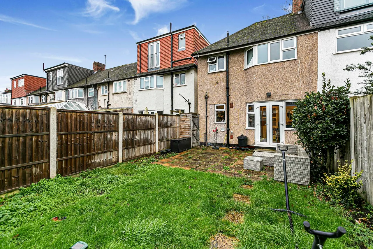 Lisbon Avenue, Twickenham, TW2, photo 13