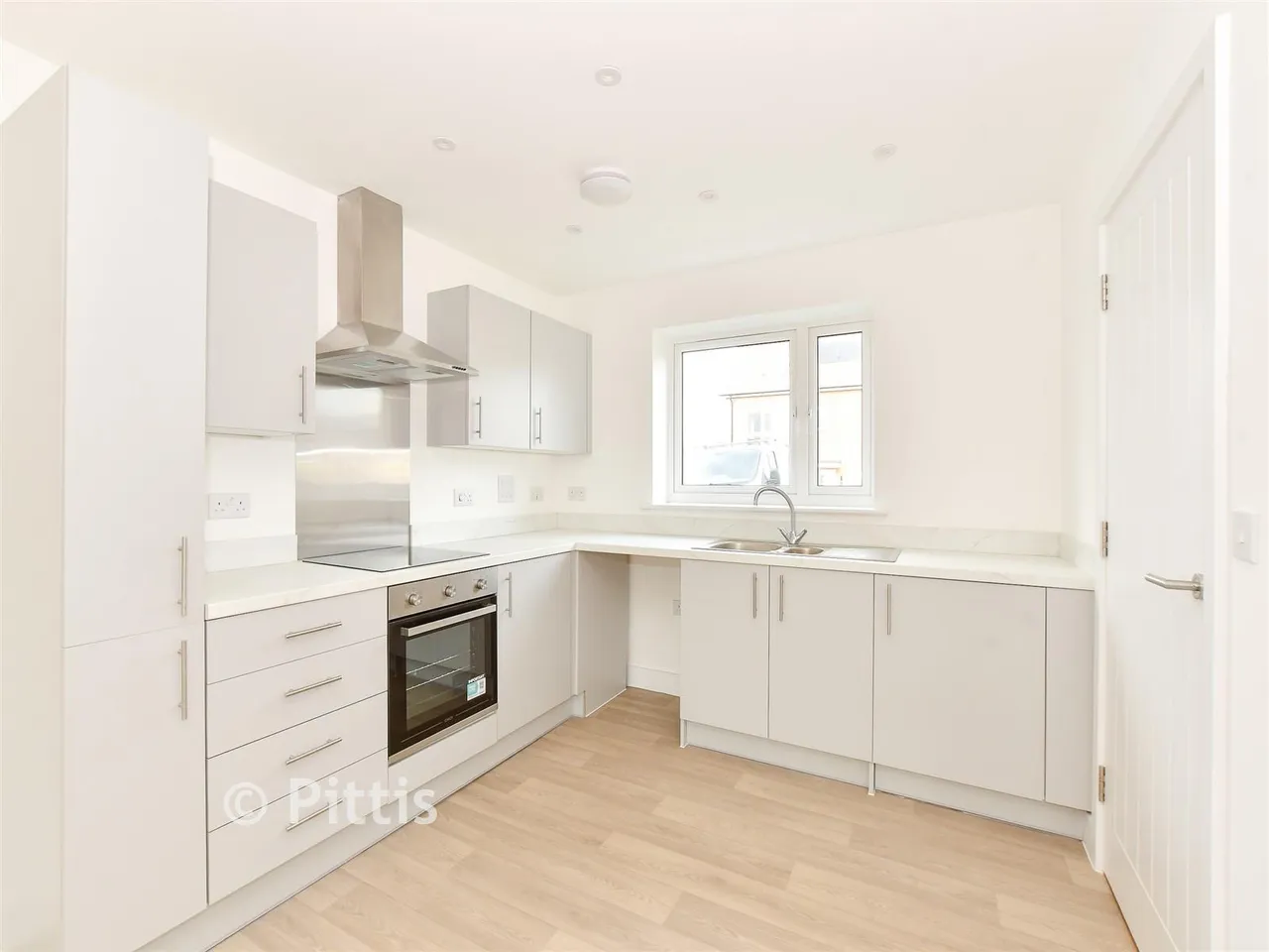 Acorn Avenue, Newport, PO30, photo 4