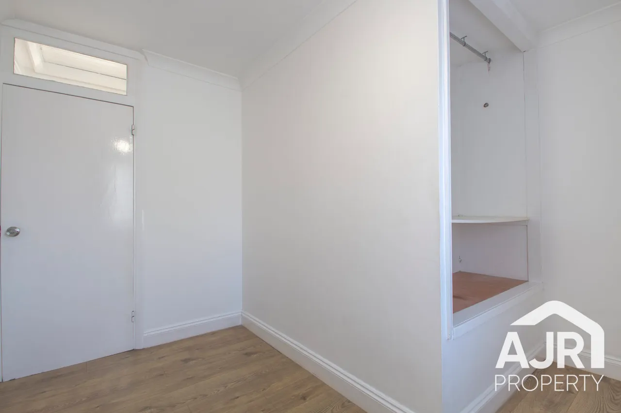 High Grove, London, SE18, photo 8