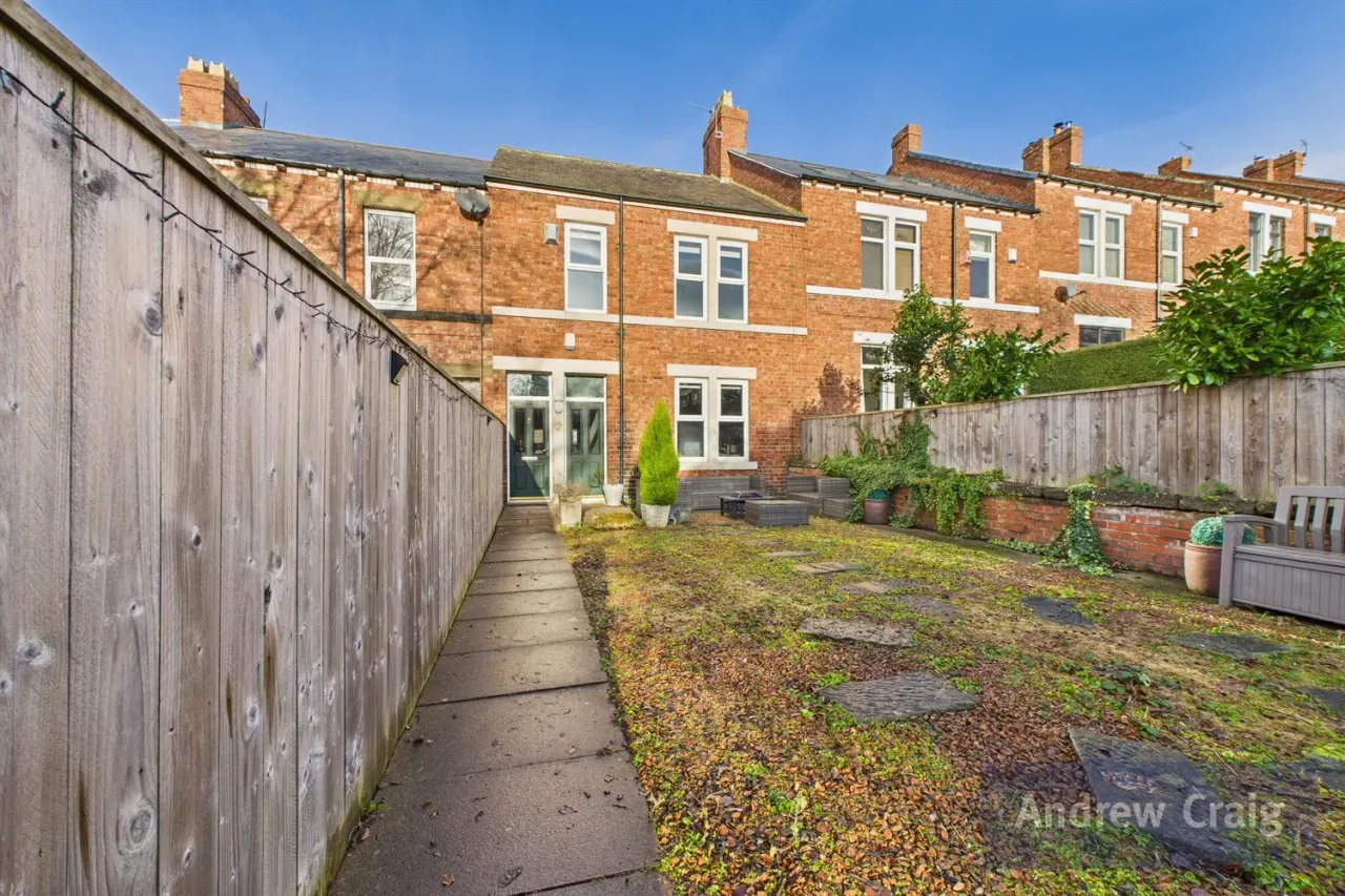 3 bed house for sale, Earls Drive, Low Fell, NE9