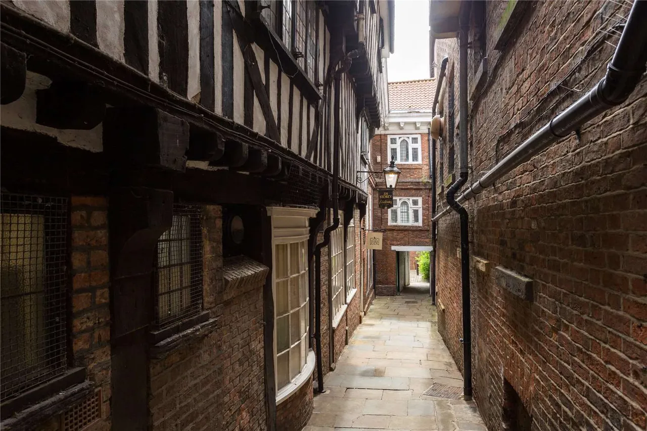 Apartment 2 Rowntree House, 10 Pavement, York, North Yorkshire, YO1 9UP, photo 4