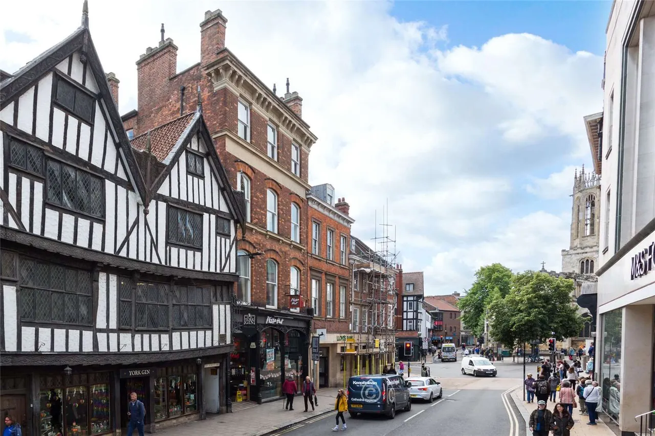 1 bed flat for sale — Apartment 2 Rowntree House, 10 Pavement, York, North Yorkshire, YO1 9UP