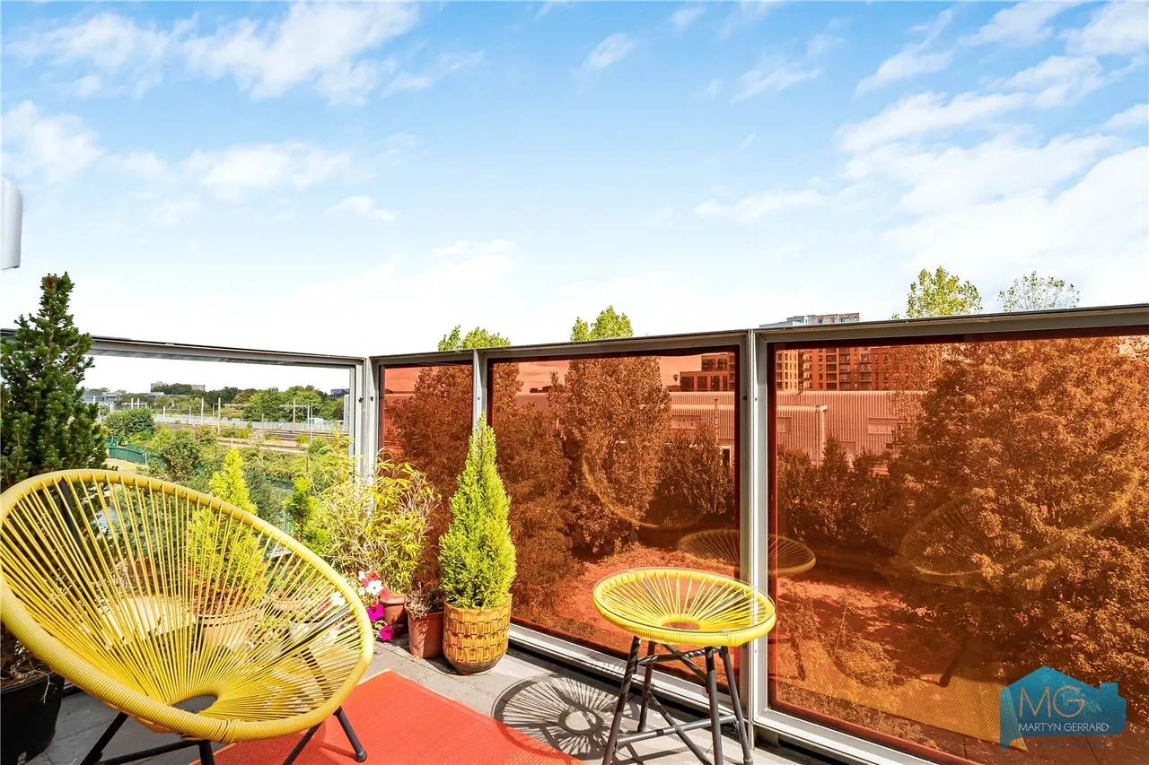 Chadwell Lane, Hornsey, N8, photo 10