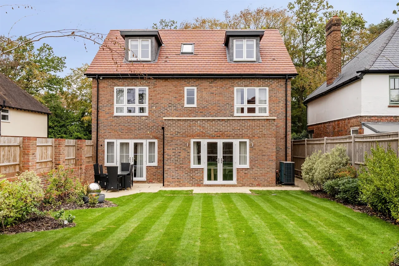 Folders Lane, Burgess Hill, RH15, photo 4