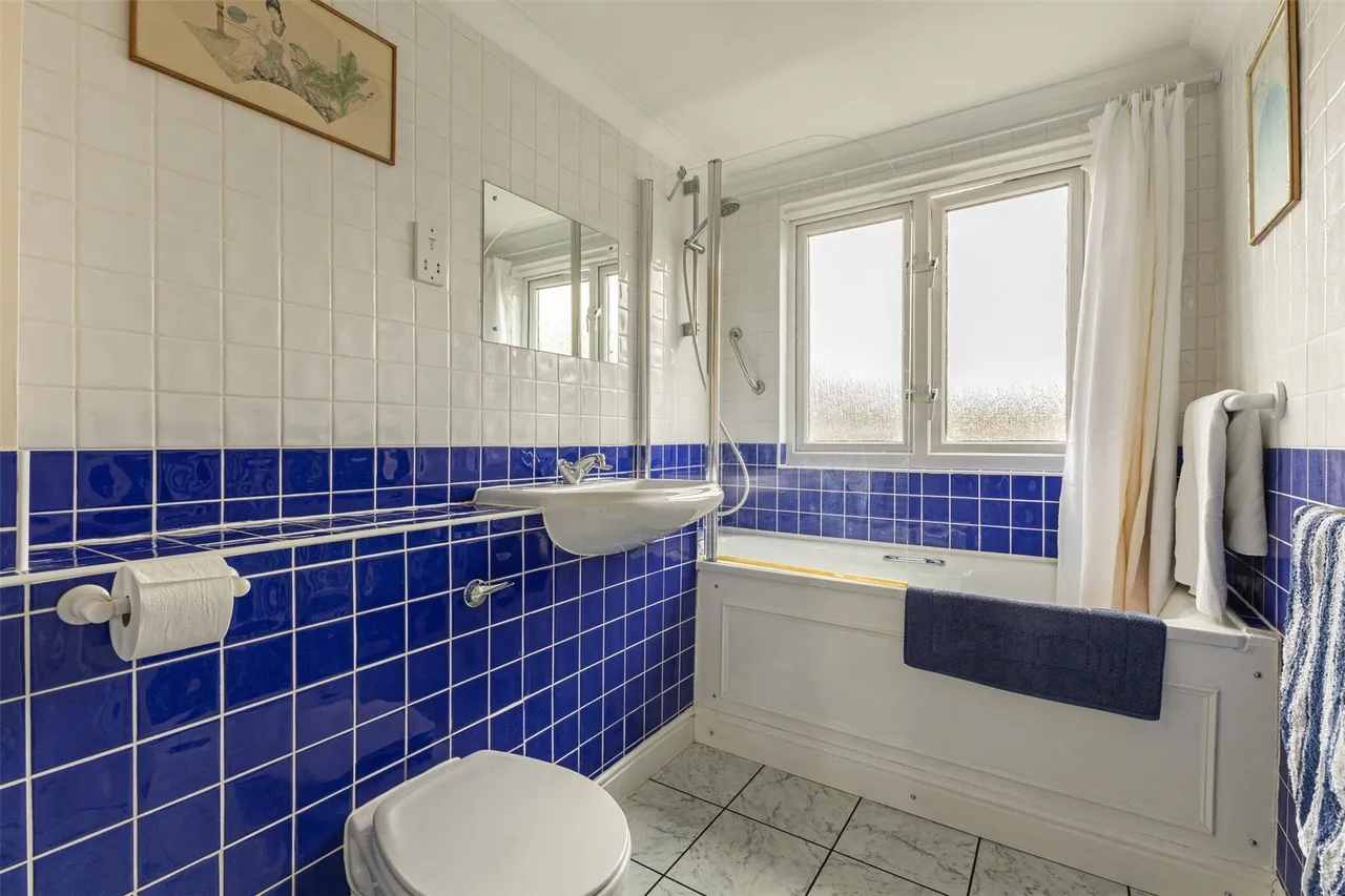 Conference Place, Lymington, SO41, photo 15