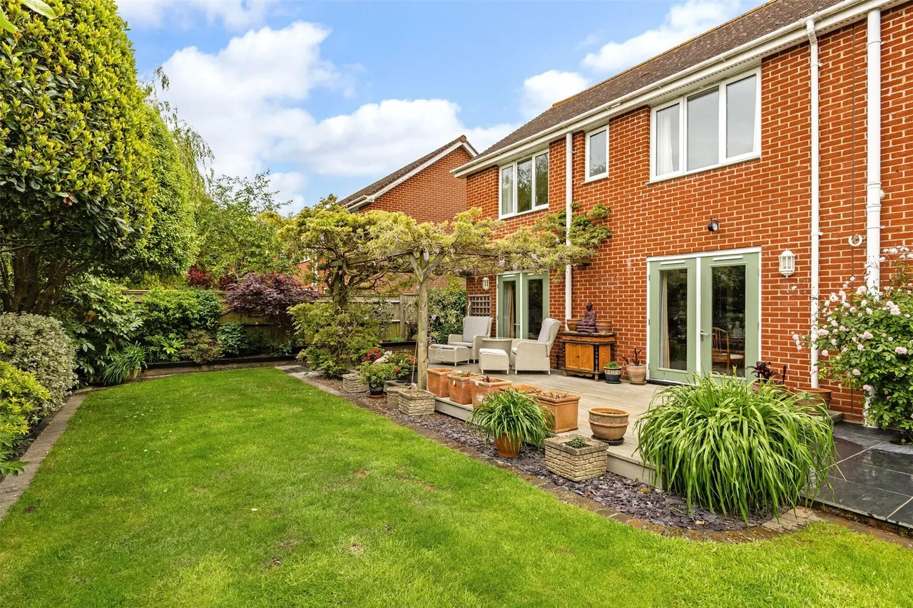 Conference Place, Lymington, SO41, photo 5