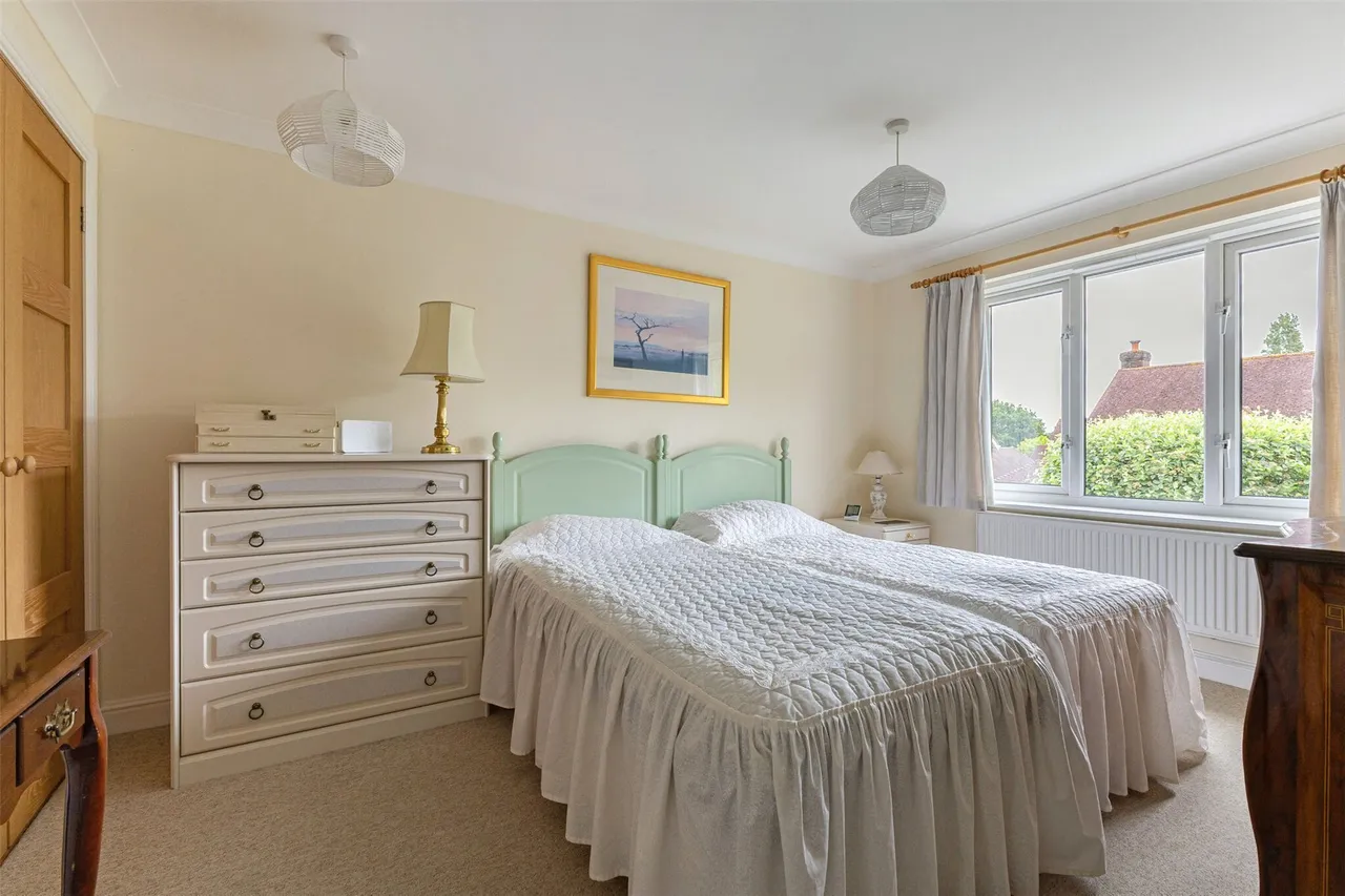 Conference Place, Lymington, SO41, photo 14