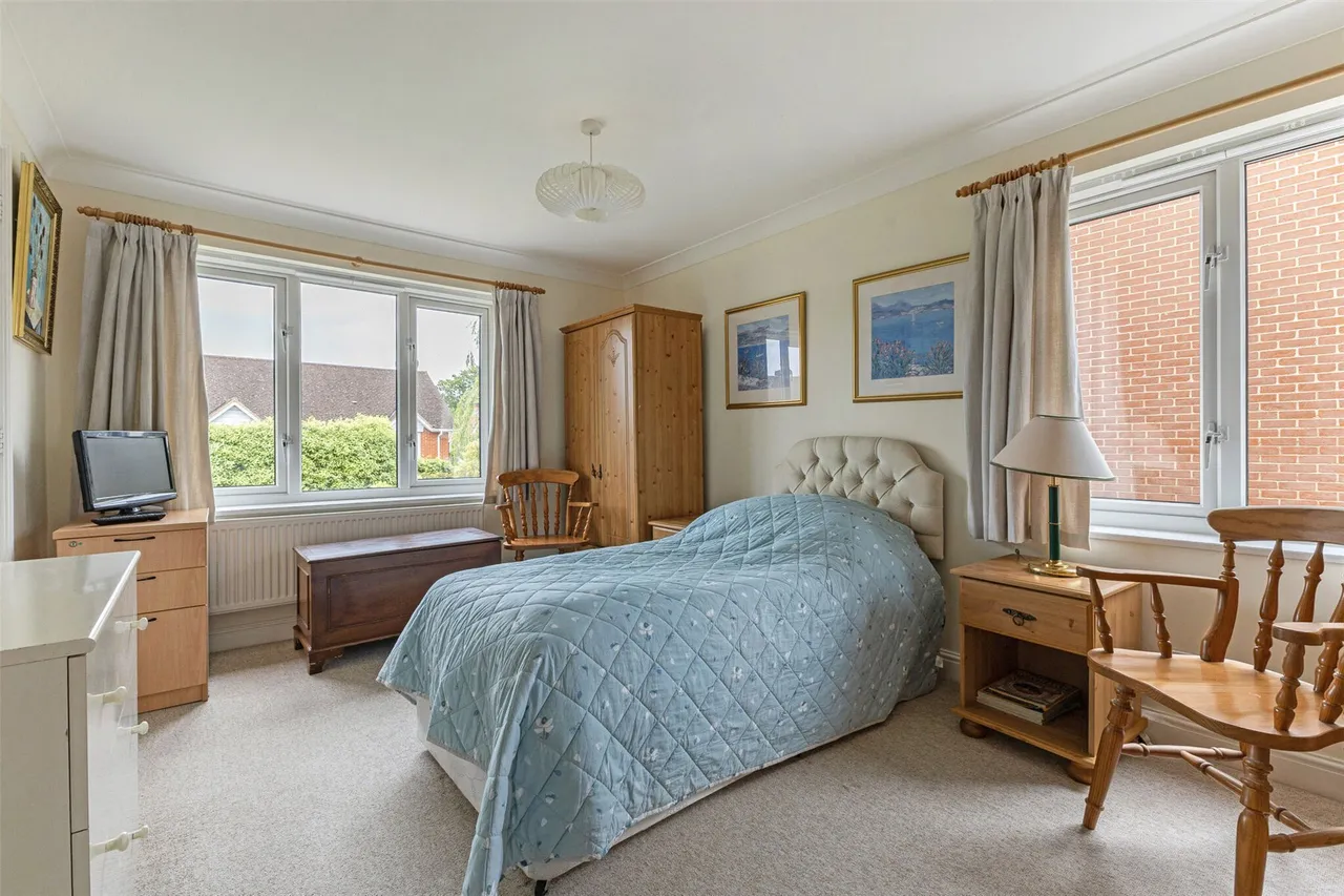 Conference Place, Lymington, SO41, photo 12