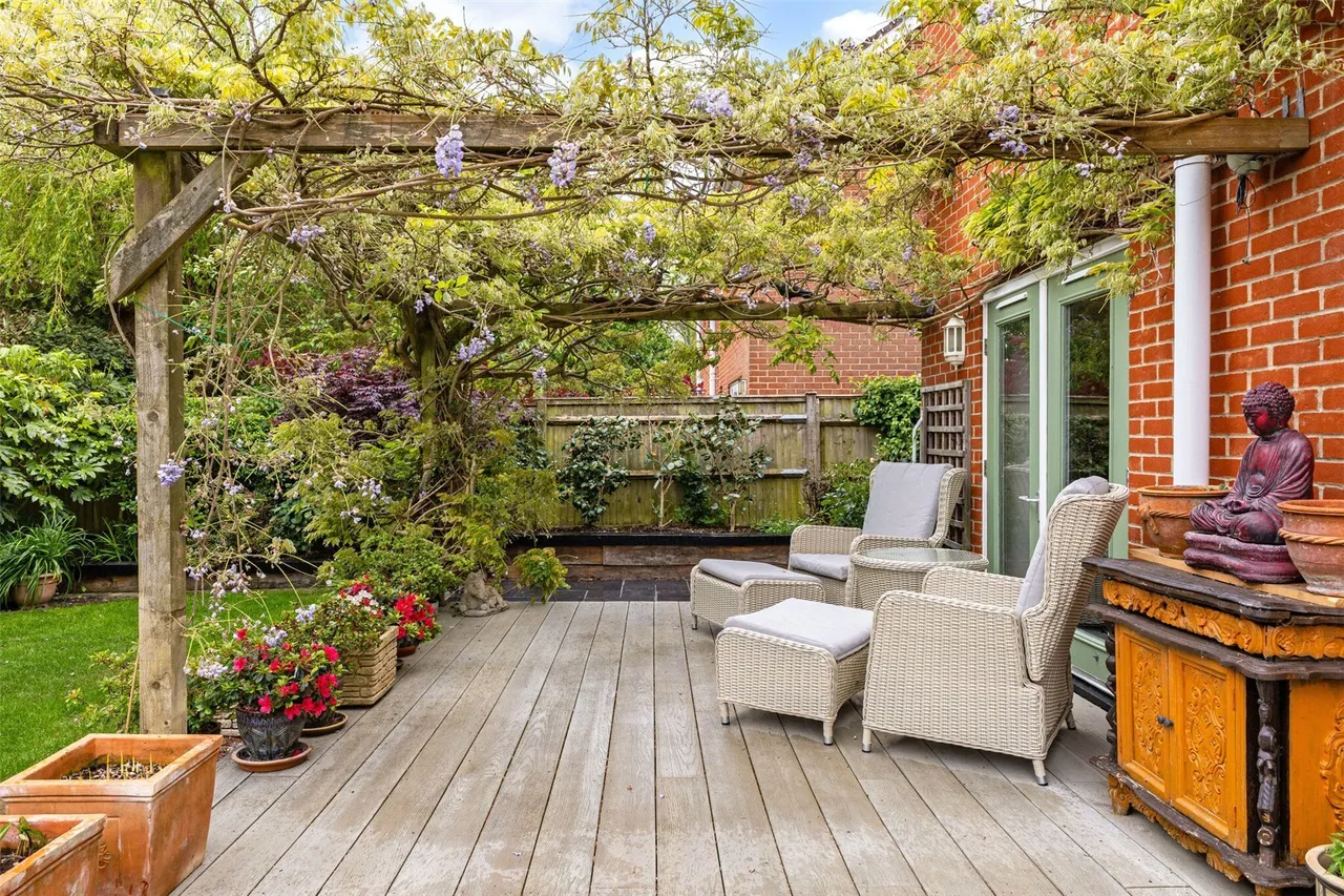 Conference Place, Lymington, SO41, photo 17