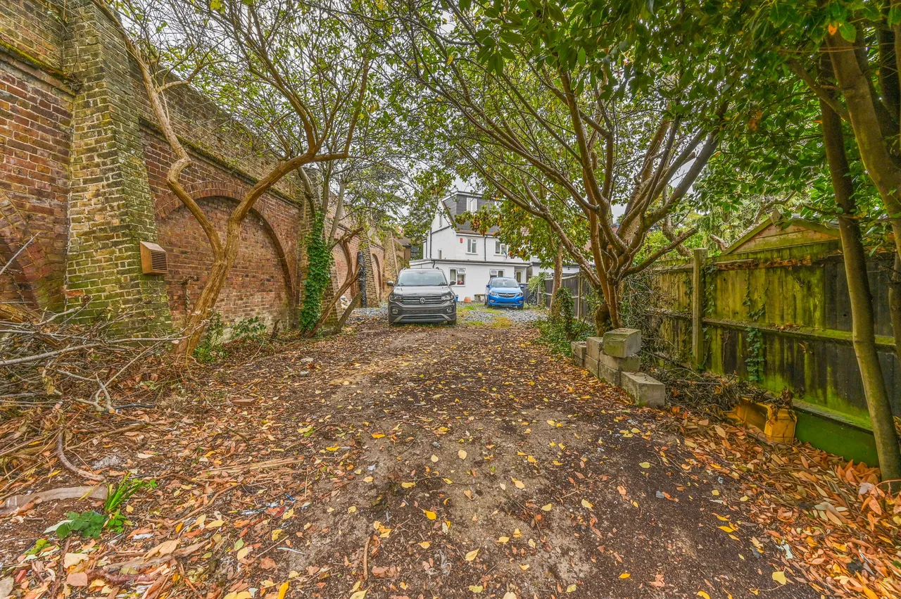 10 Deanfield Gardens, Hurst Road, Croydon, photo 9