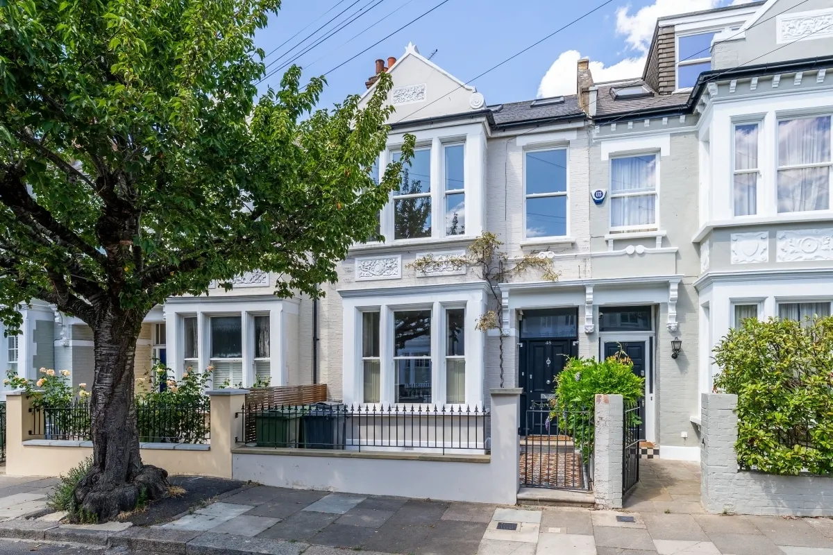 4 bed house to rent — Fernhurst Road London SW6
