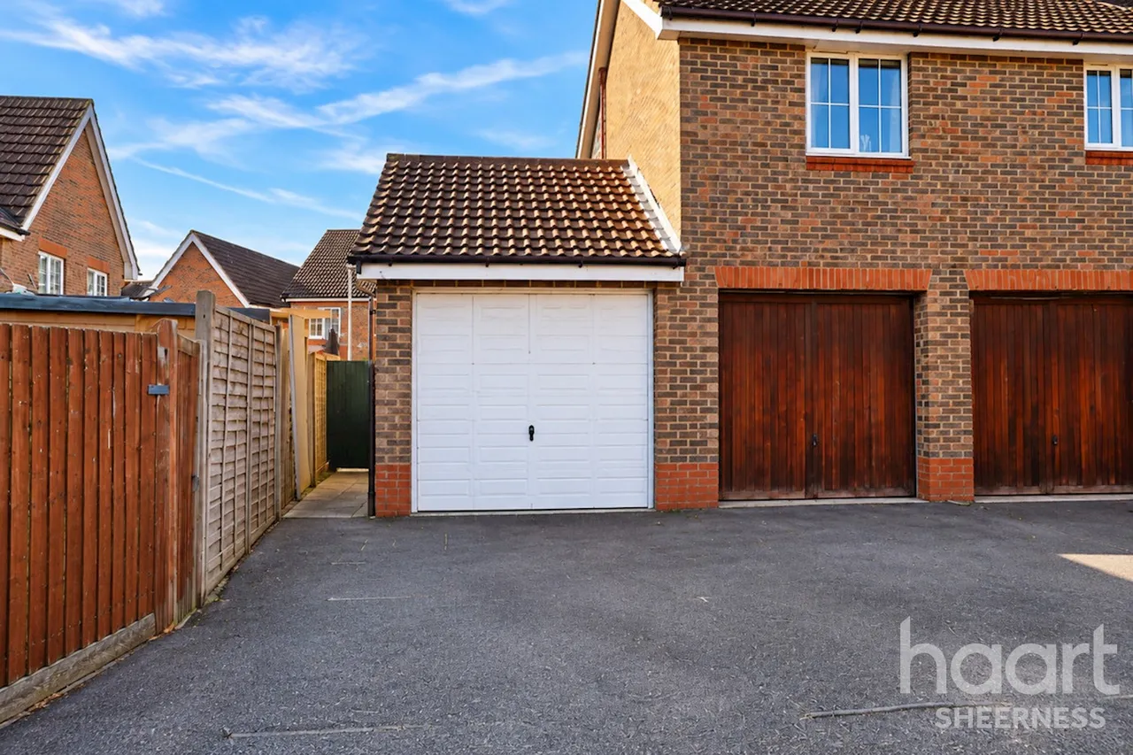 Bellflower Avenue, Minster, ME12, photo 15