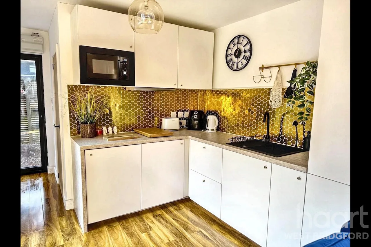 Ruddington Lane, Nottingham, NG11, photo 24