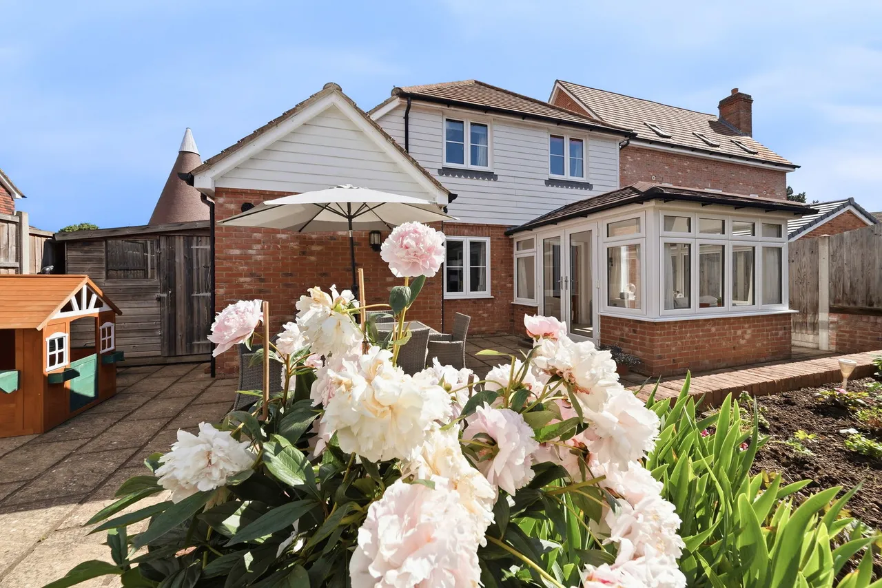 Darcy Court, East Malling, photo 2