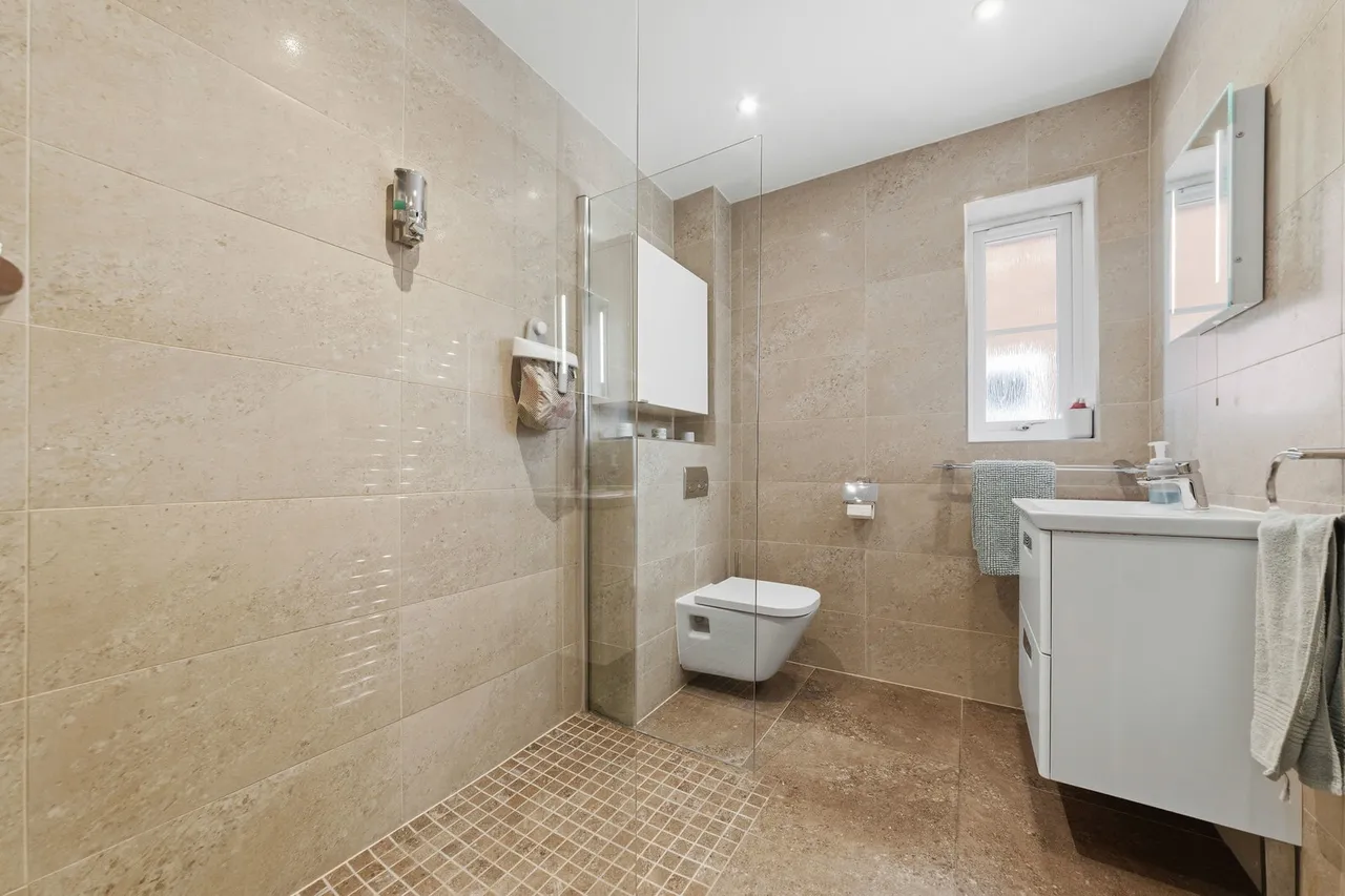 Darcy Court, East Malling, photo 15