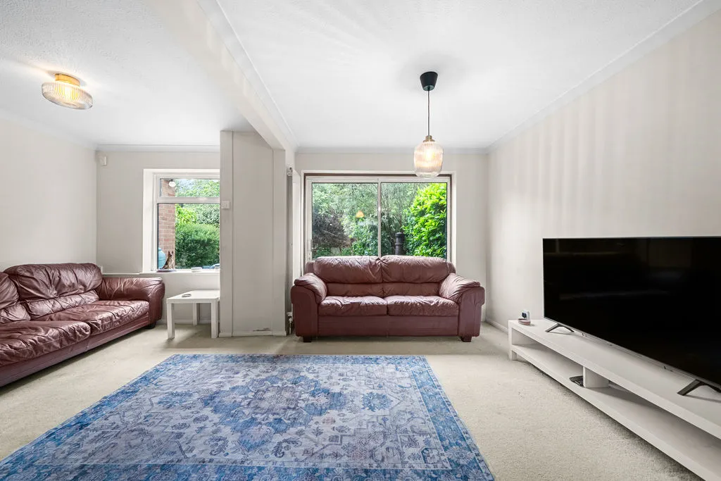 Conquest Road, Addlestone KT15 1SN, photo 5