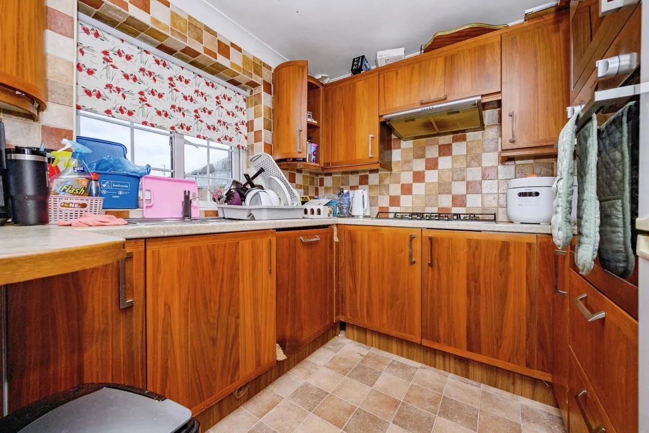 High Beech Road, Luton, Bedfordshire, LU3, photo 4