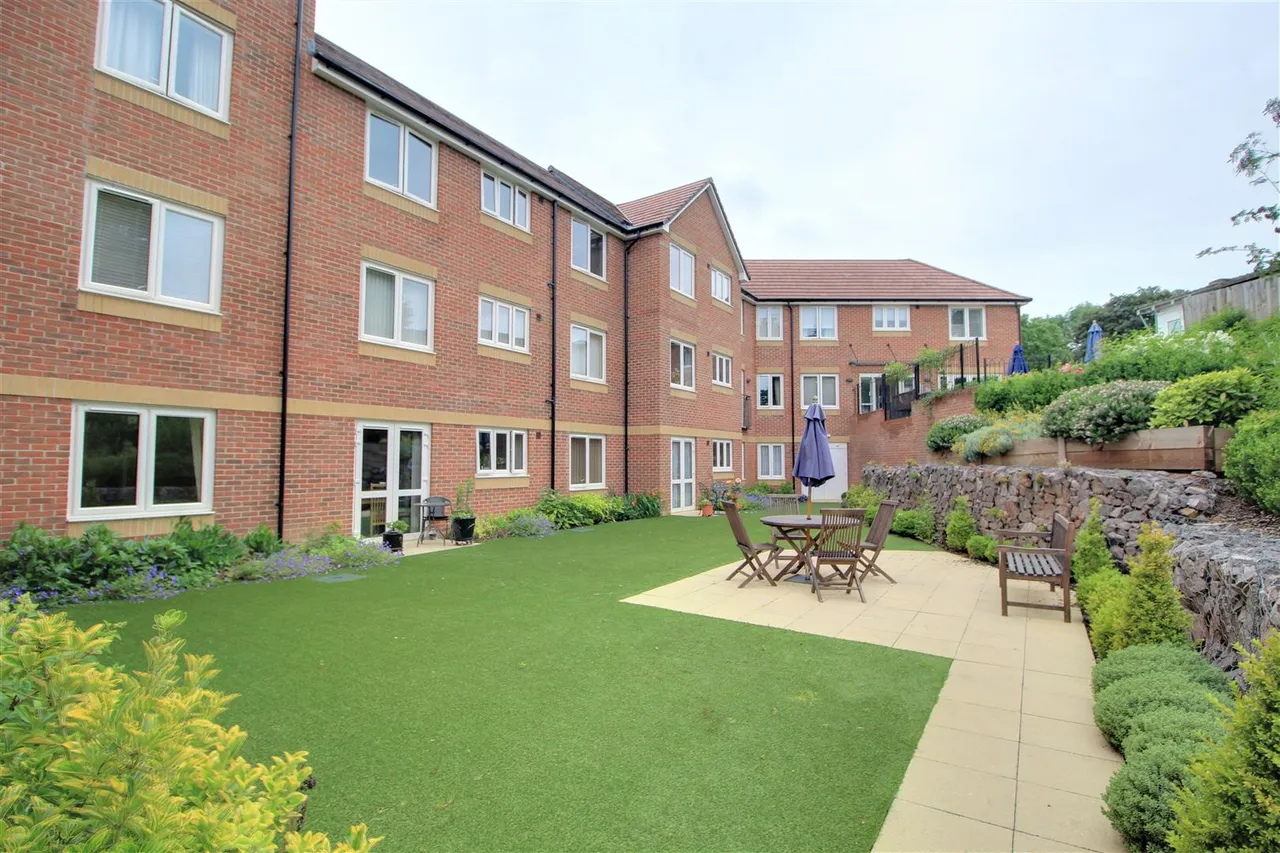 Quinton Lane, Birmingham, B32, photo 24