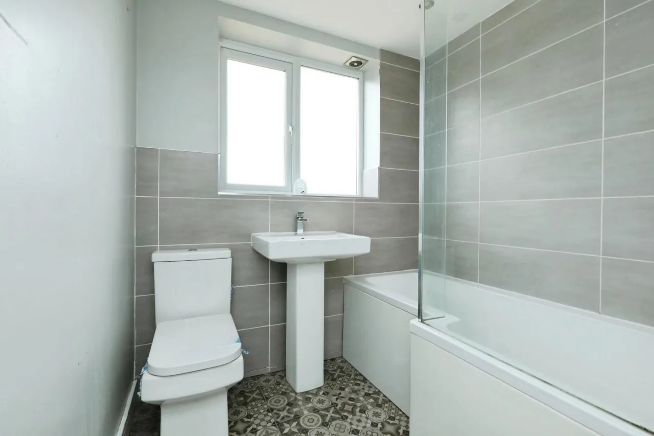 Stanhope Road, Hollins End, S12, photo 3