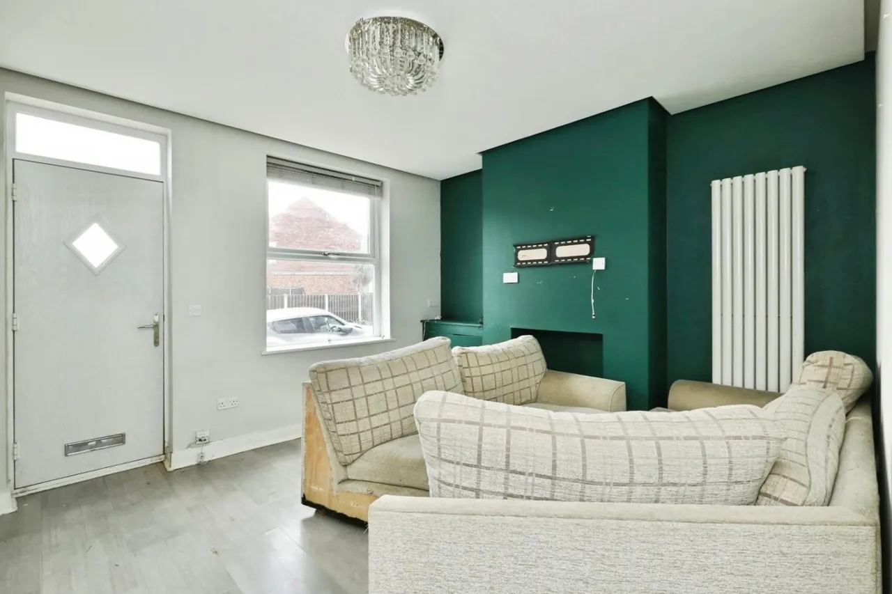 Stanhope Road, Hollins End, S12, photo 5