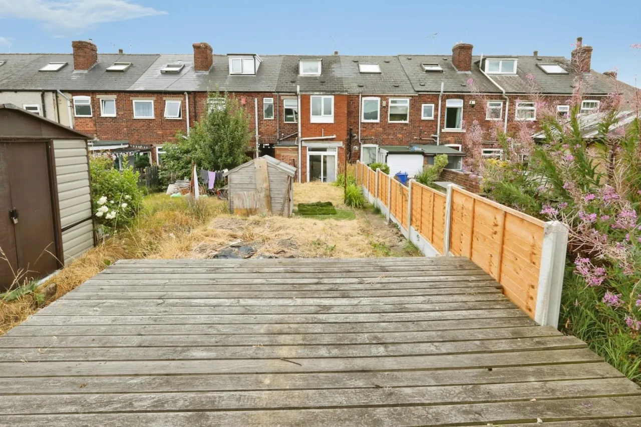 Stanhope Road, Hollins End, S12, photo 11