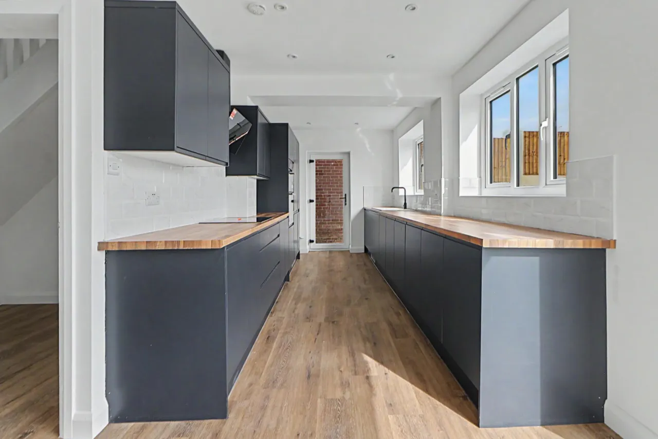 Wereton Road, Audley, photo 6
